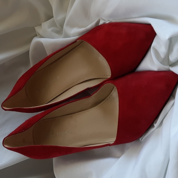 Marc Fisher Red High Heels 8  👠 - Picture 6 of 9